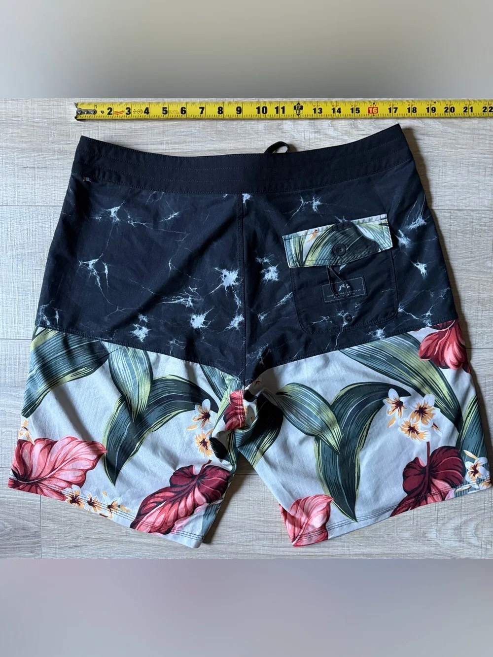Rusty Black & White Floral Panel Swim Board Shorts size 34